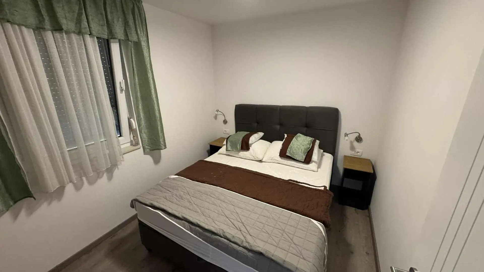 ראבץ Apartment'S Tatjana 0*,